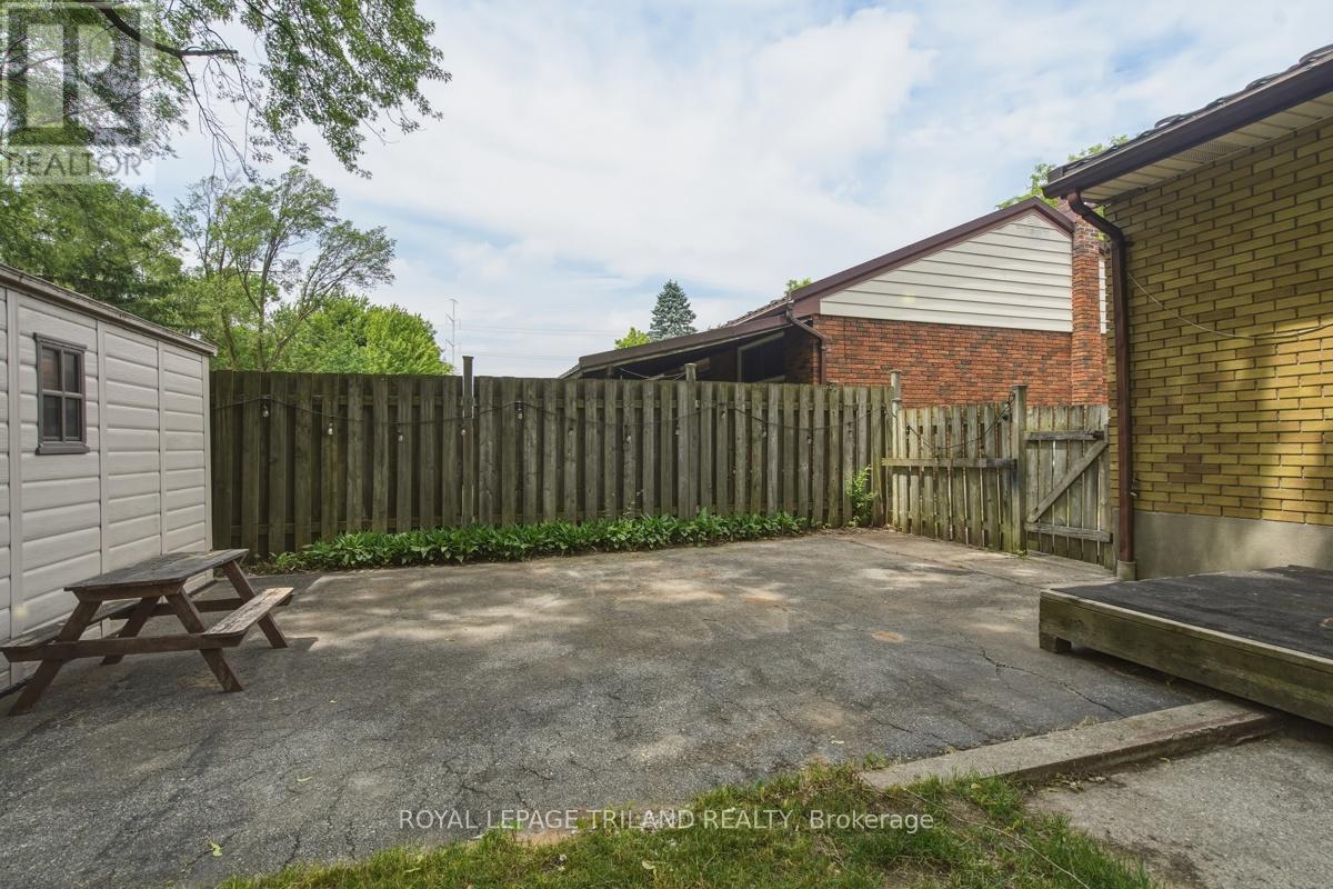 1505 MCLARENWOOD TERRACE - 36