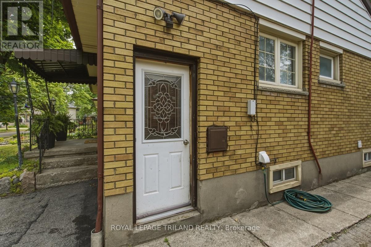 1505 MCLARENWOOD TERRACE - 4