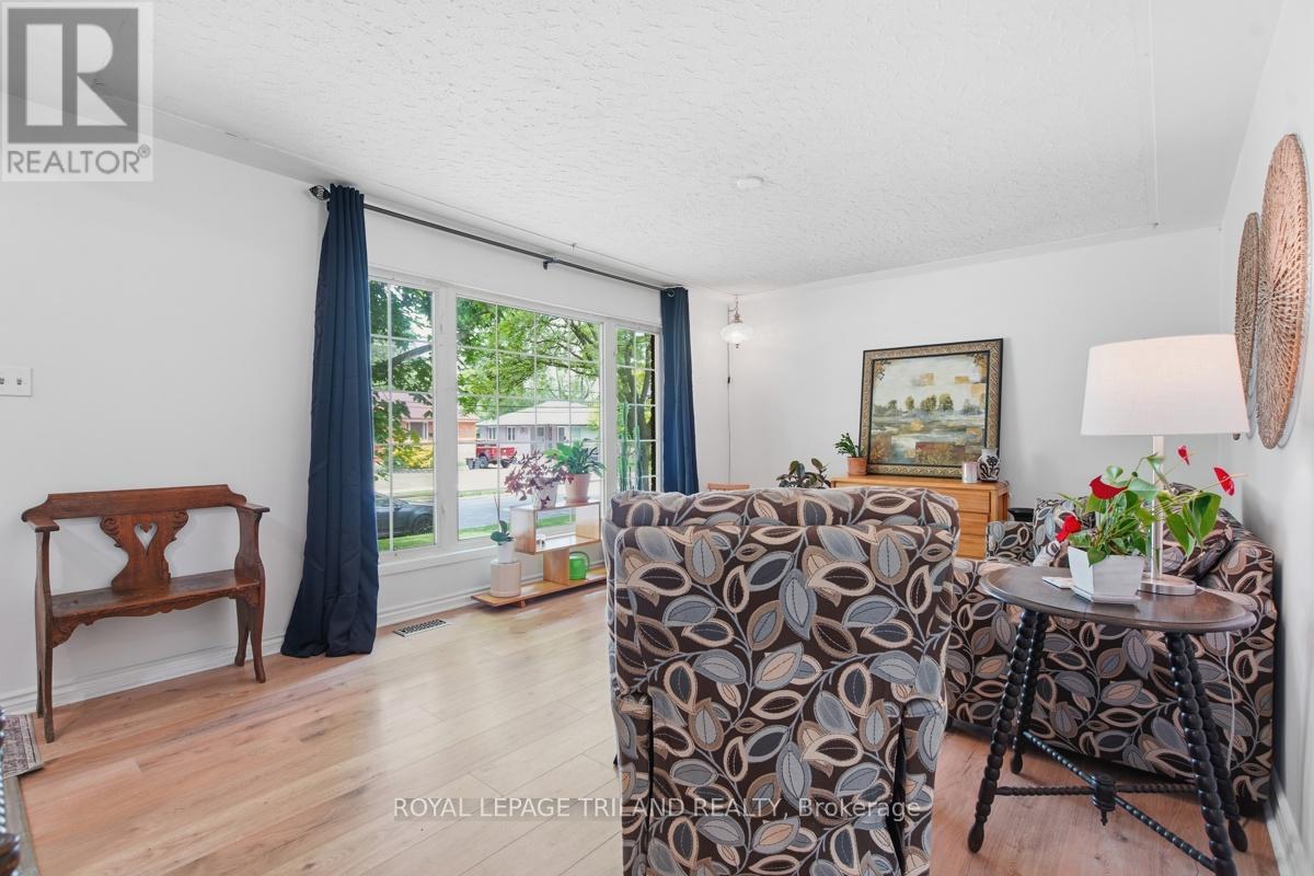 1505 MCLARENWOOD TERRACE - 8