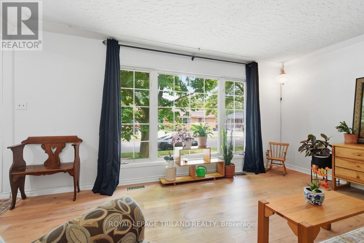 1505 MCLARENWOOD TERRACE - 9