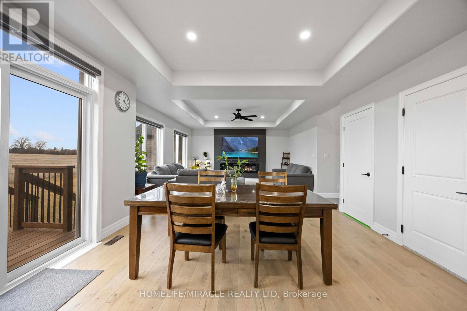 61 RAYCROFT DRIVE - 21