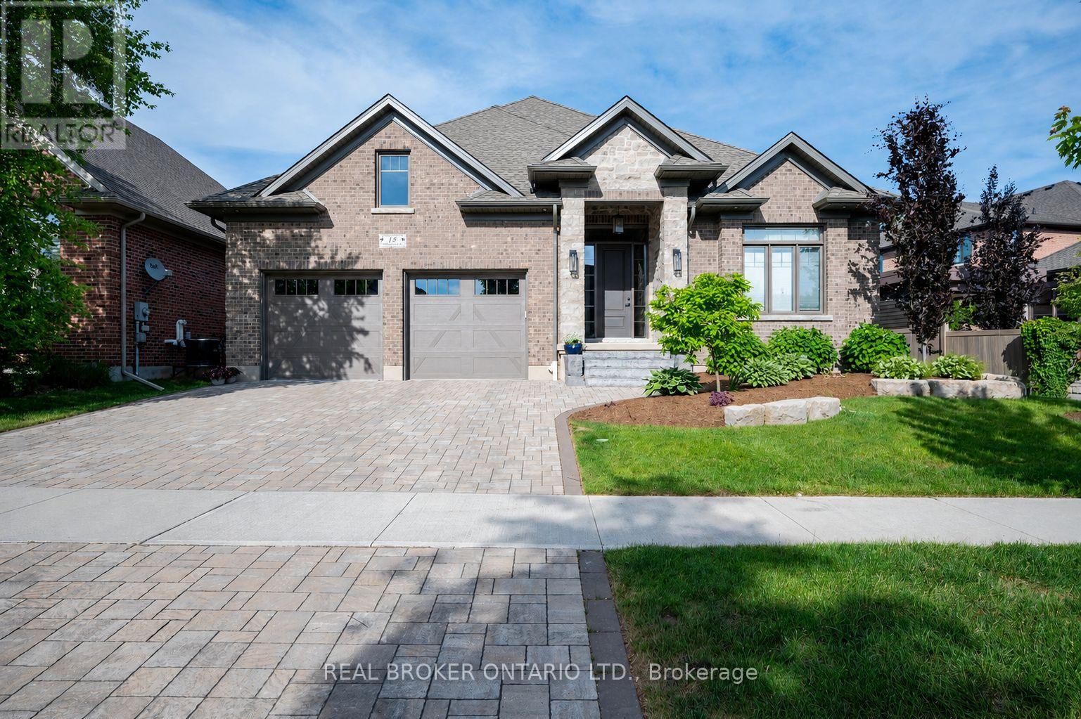 15 LANGTON DRIVE — photo 1
