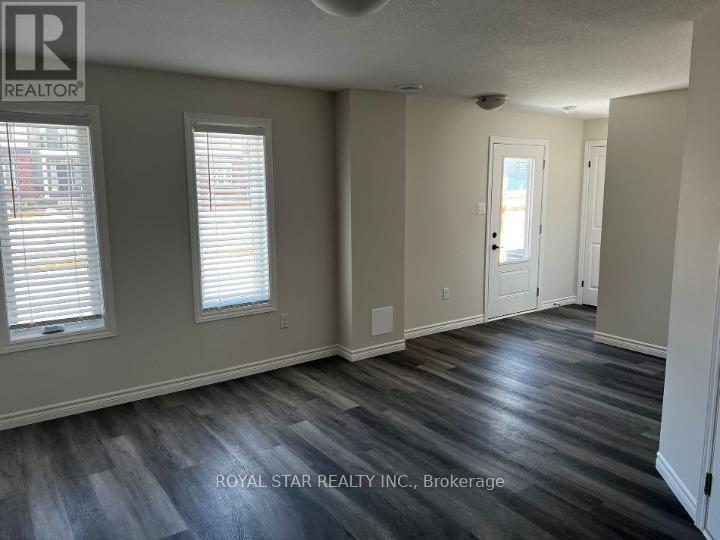 #32 2529 MEADOWLANDS WAY - 2