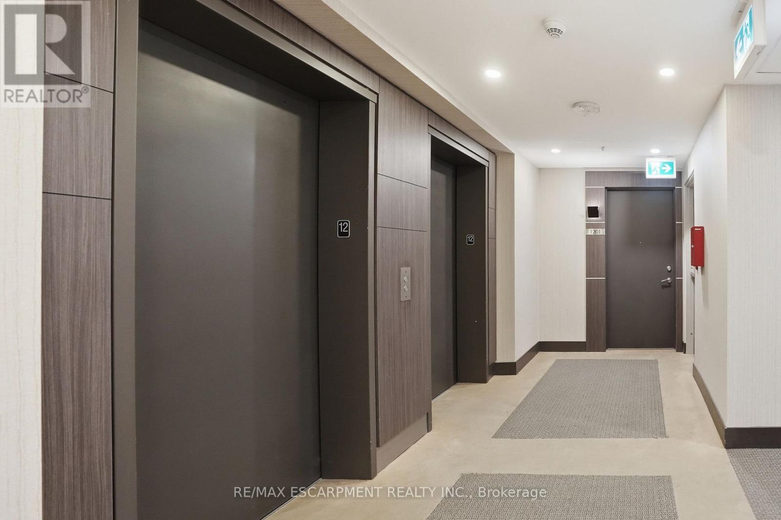 #1201 550 NORTH SERVICE ROAD - 6