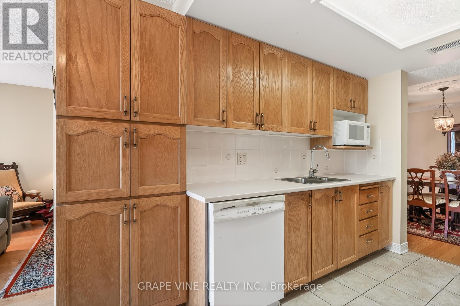#1115 100 GRANT CARMAN DRIVE - 13
