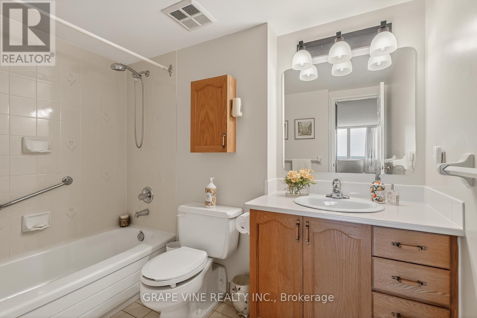 2 Bed, 2 Bath House for Sale in Ottawa – 1115 – 100 GRANT CARMAN DRIVE, Ottawa – MLS# X13428662 - Image 32