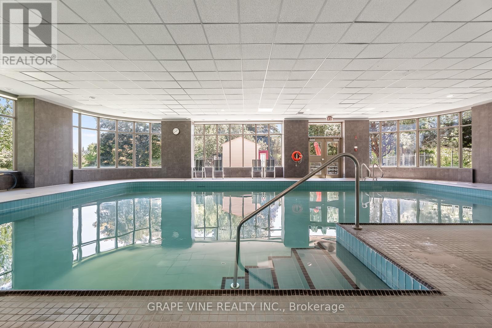 #1115 100 GRANT CARMAN DRIVE - 40