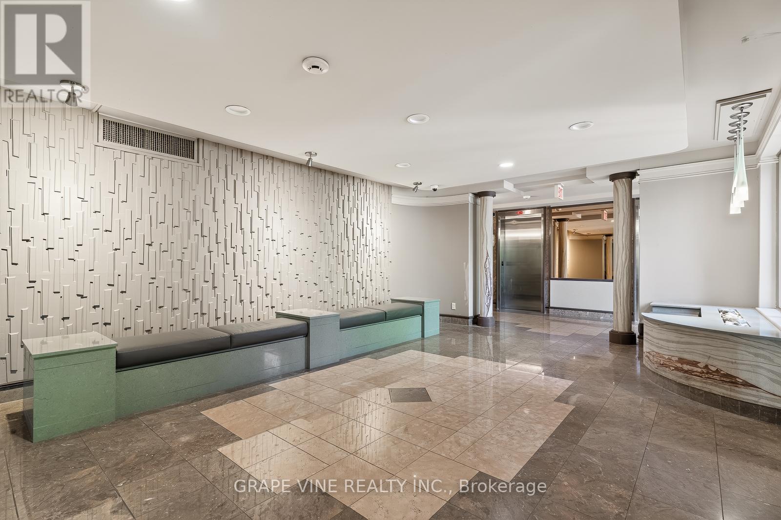 #1115 100 GRANT CARMAN DRIVE - 5