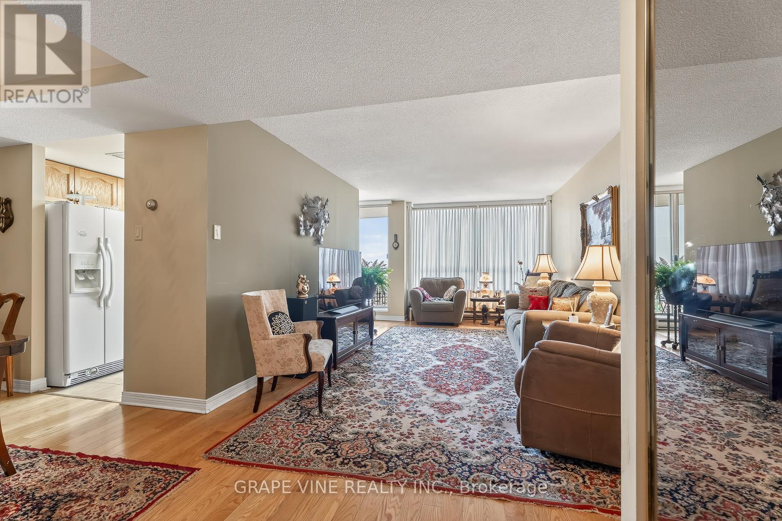 2 Bed, 2 Bath House for Sale in Ottawa – 1115 – 100 GRANT CARMAN DRIVE, Ottawa – MLS# X13428662 - Image 8