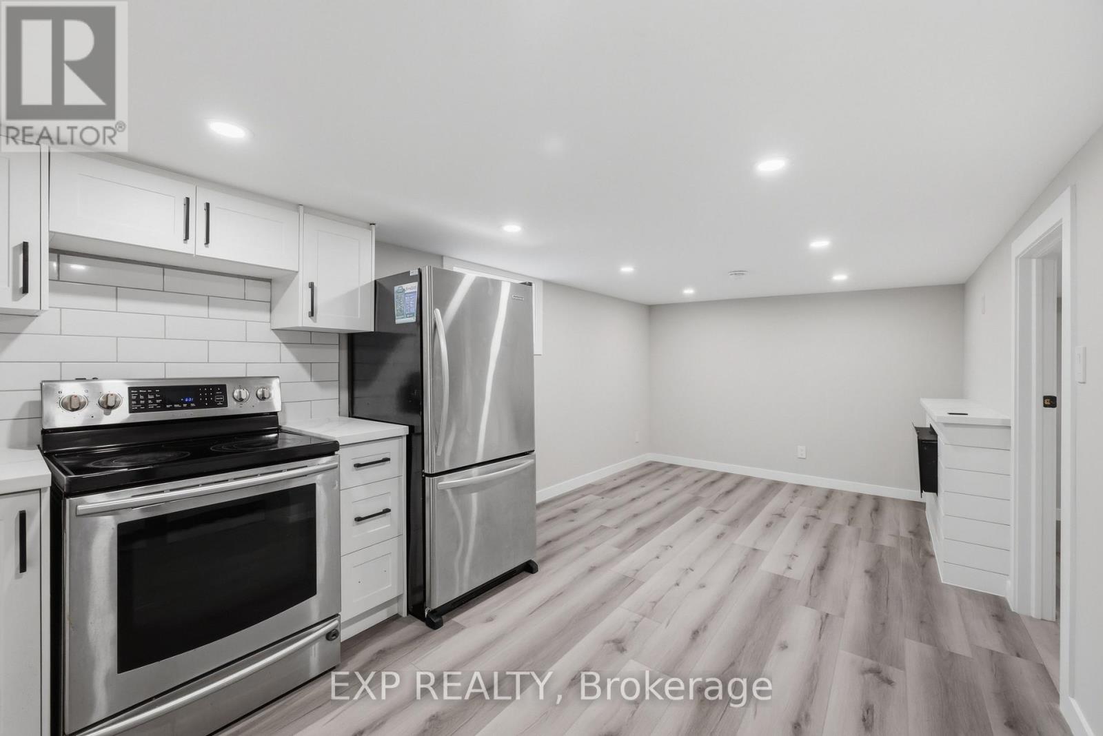 70 MACKAY AVENUE - 22