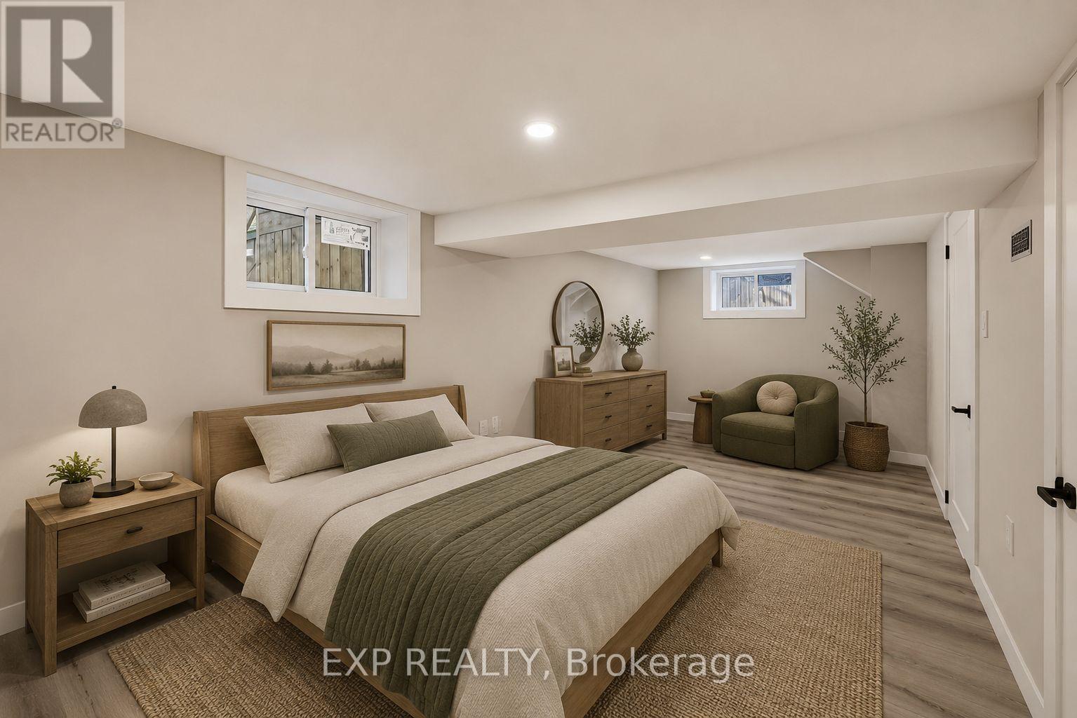 70 MACKAY AVENUE - 25