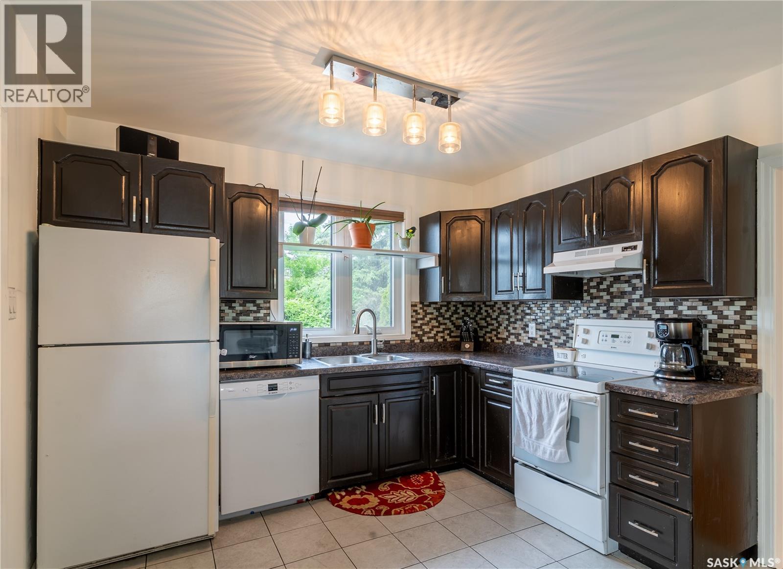 2112 York AVENUE - photo 5