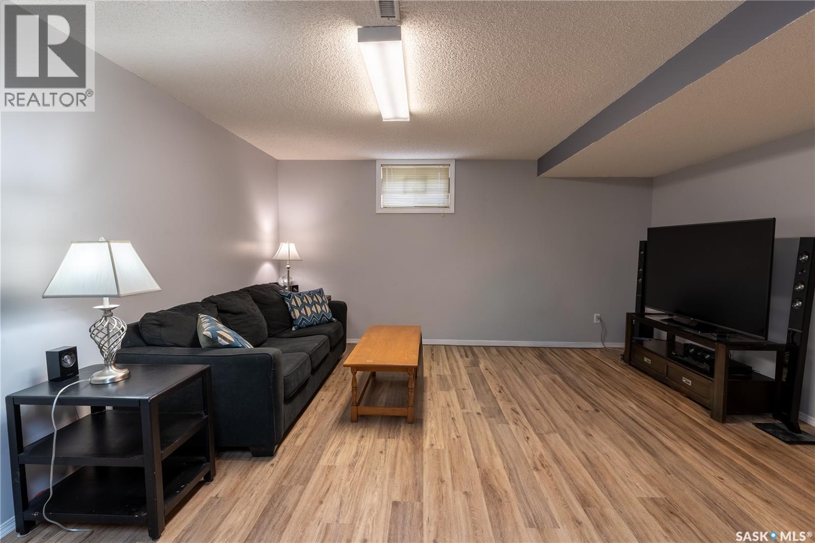 2112 York AVENUE — photo 15