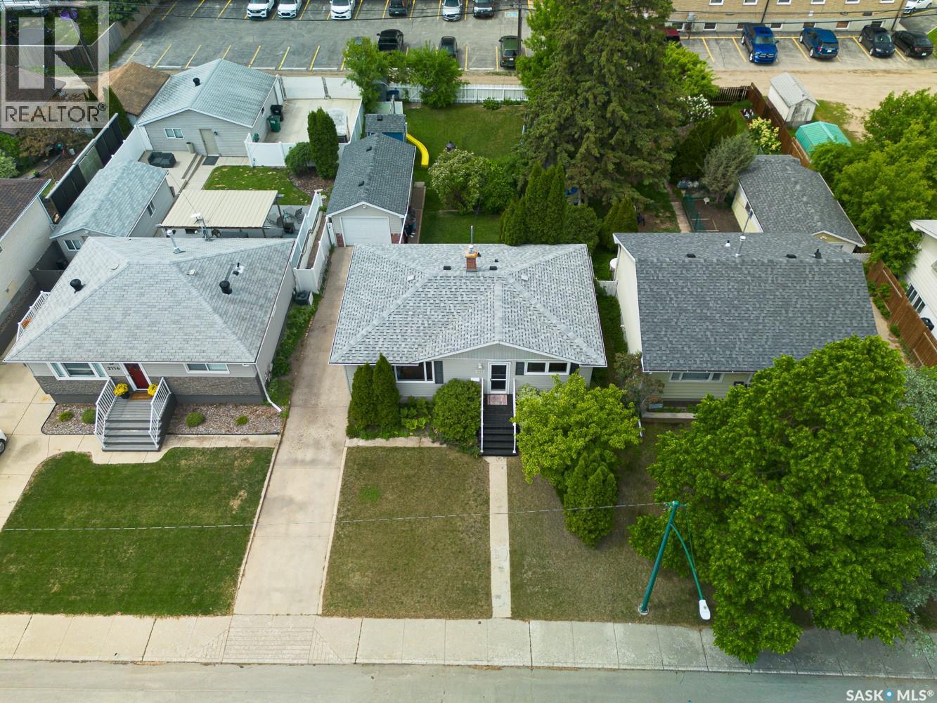 2112 York AVENUE — photo 32