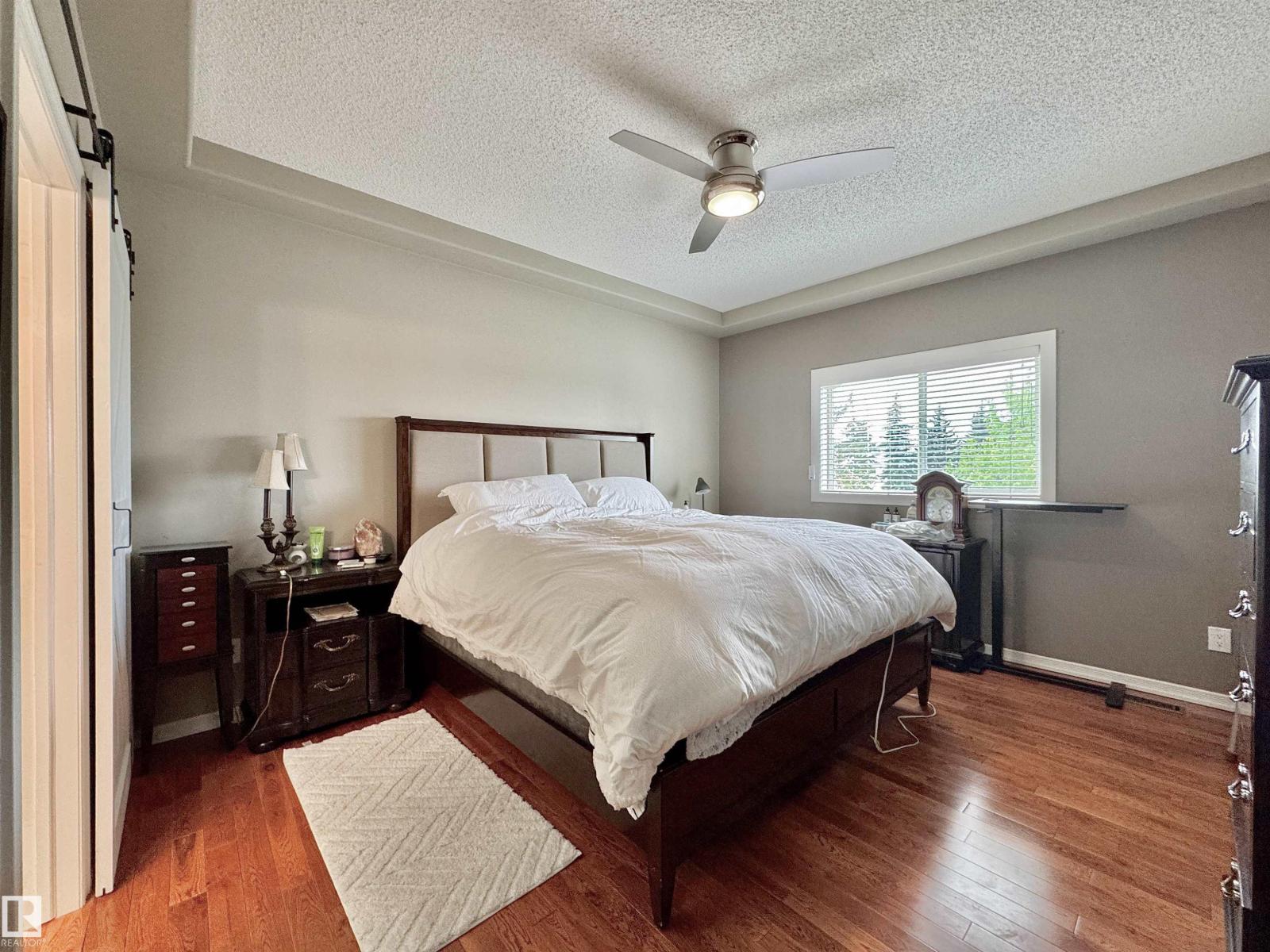 642 MEADOWVIEW CR - 19