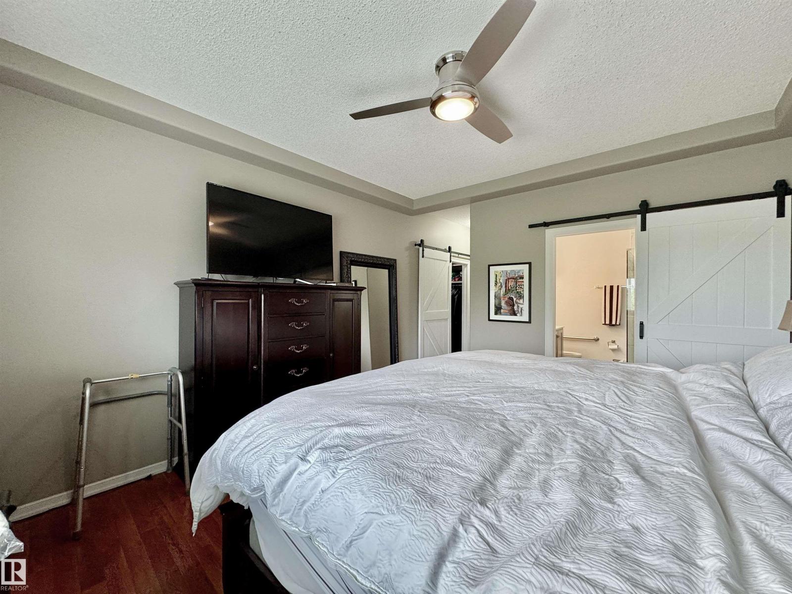 642 MEADOWVIEW CR - 21