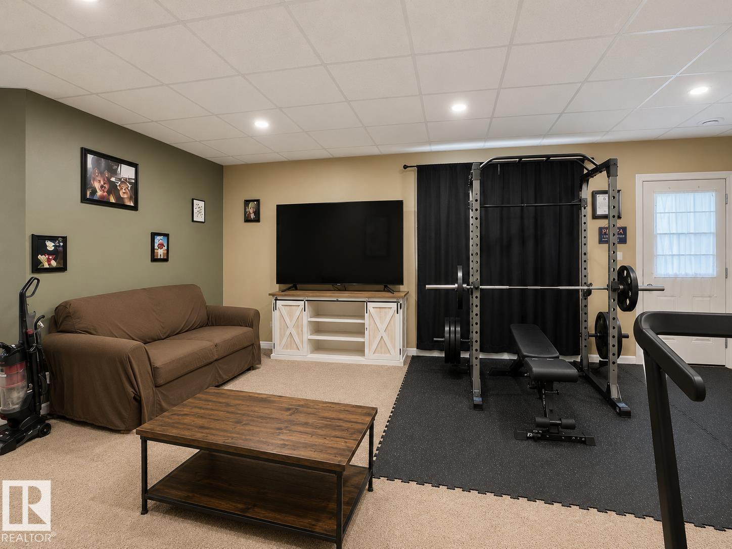 642 MEADOWVIEW CR - 34