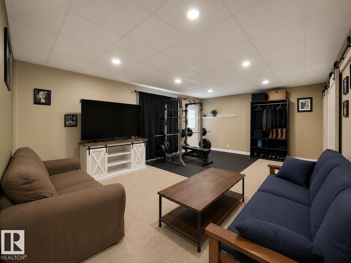 642 MEADOWVIEW CR - 35