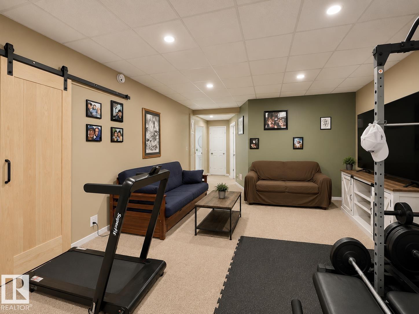 642 MEADOWVIEW CR - 36