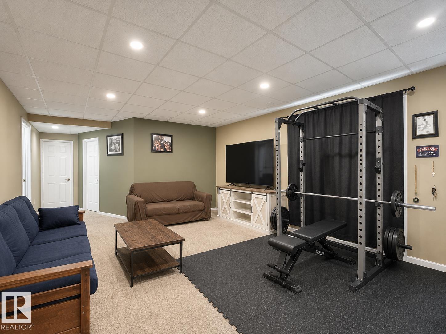 642 MEADOWVIEW CR - 37