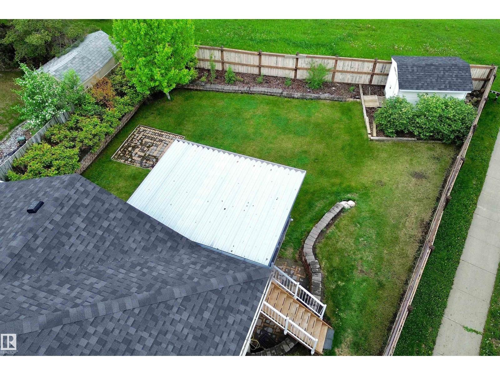 642 MEADOWVIEW CR - 46