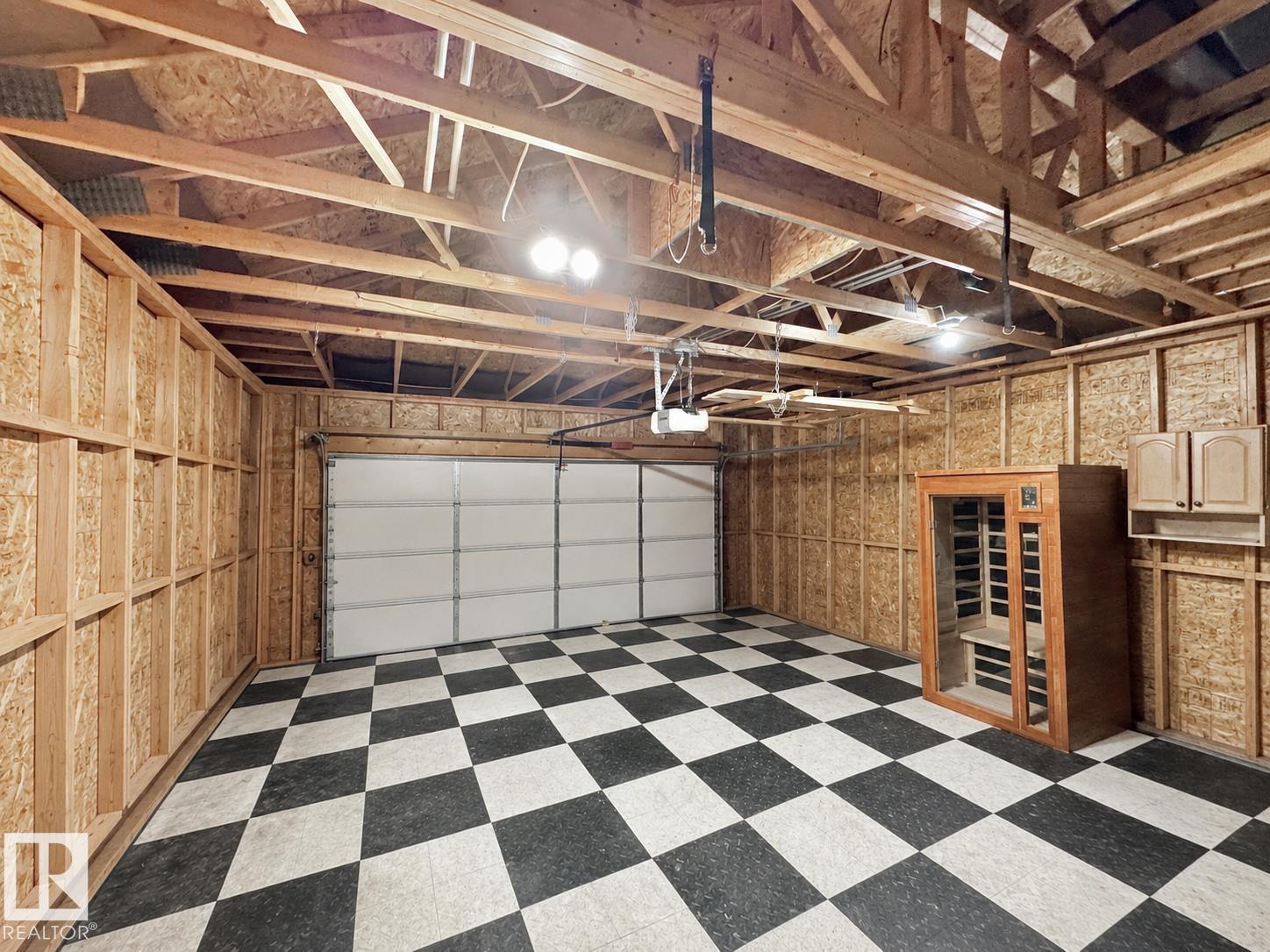 642 MEADOWVIEW CR - 50