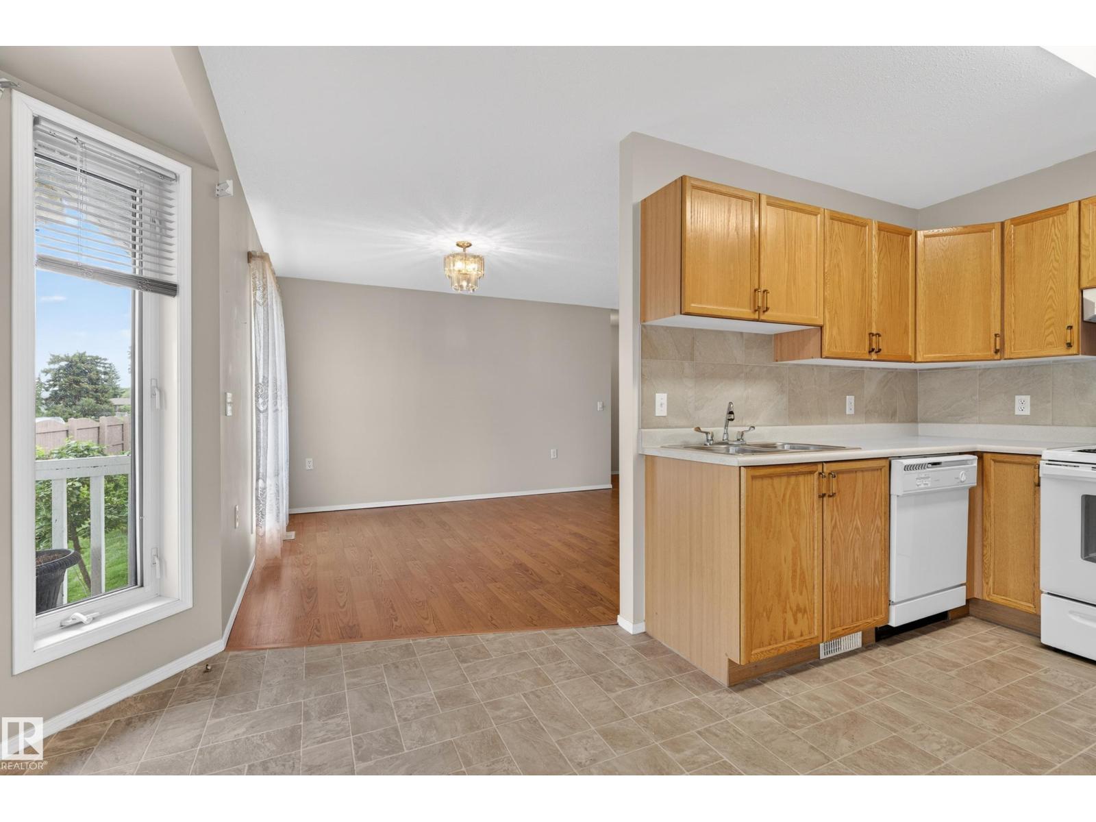 #118 13320 124 ST NW NW — photo 10