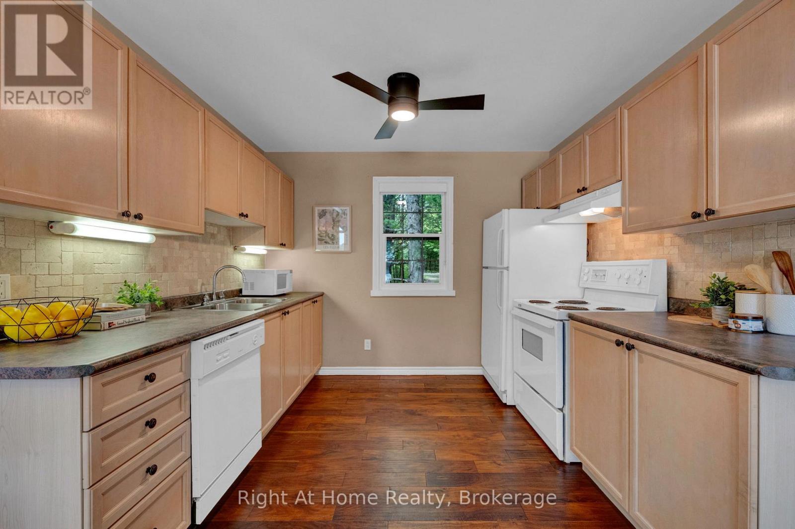 74 TALBOT ROAD - 42