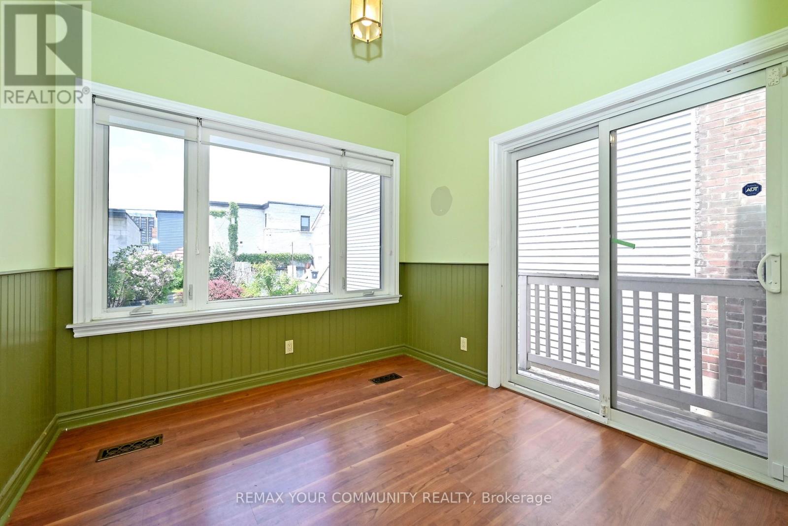 520 DUFFERIN STREET - 12