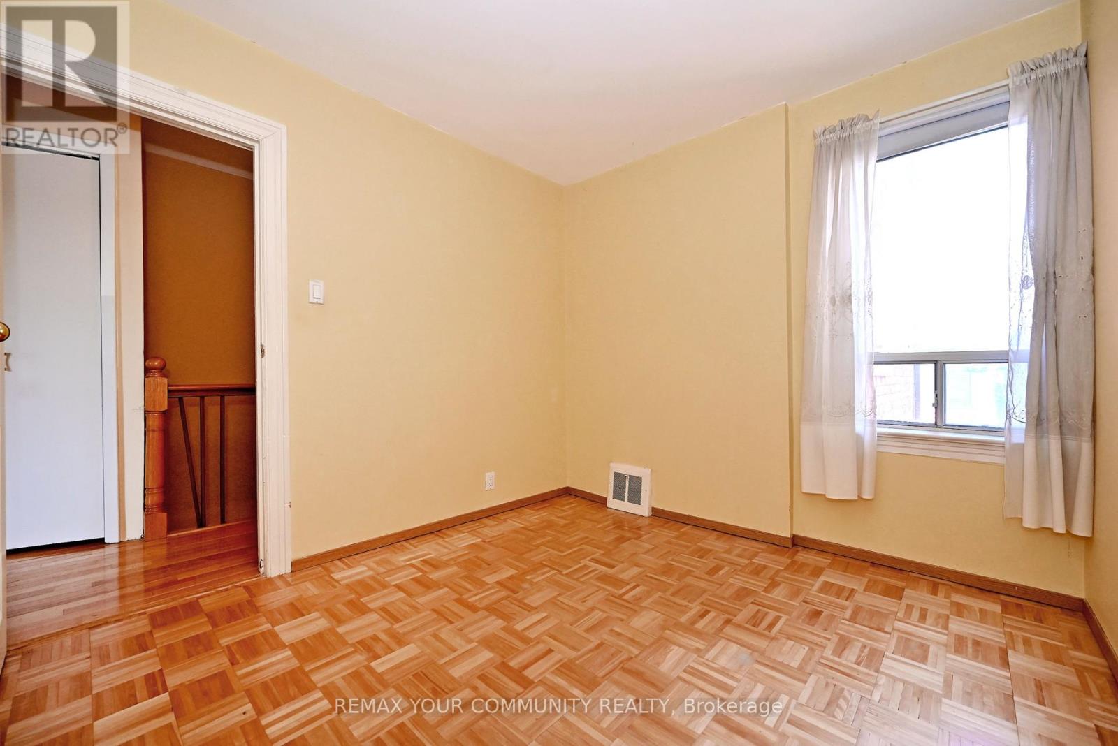 520 DUFFERIN STREET - 20