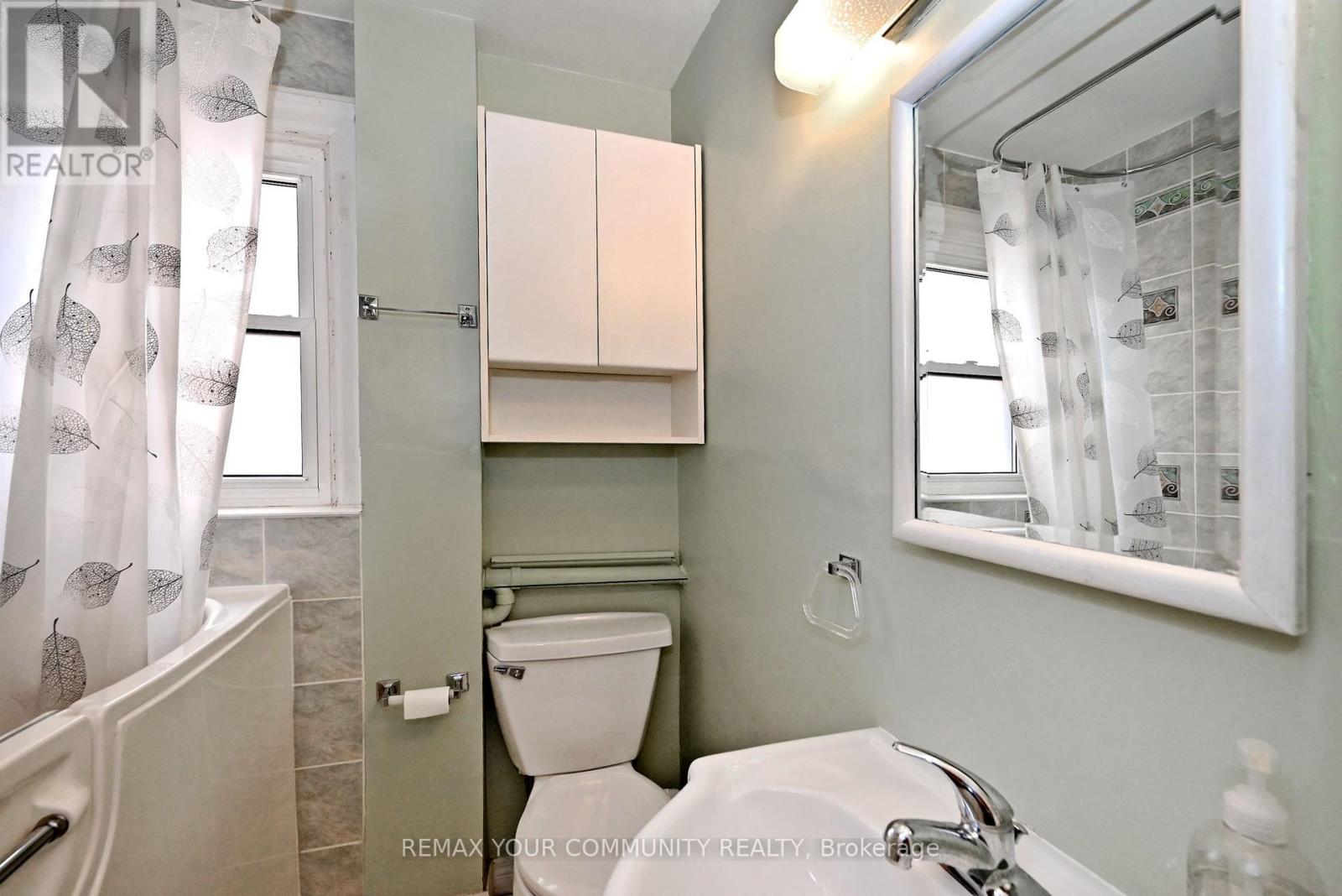 520 DUFFERIN STREET - 22