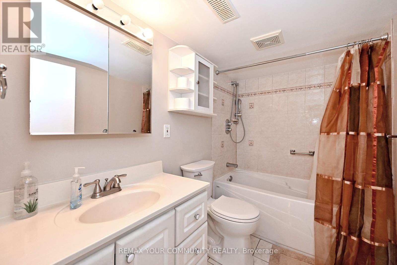 520 DUFFERIN STREET - 26