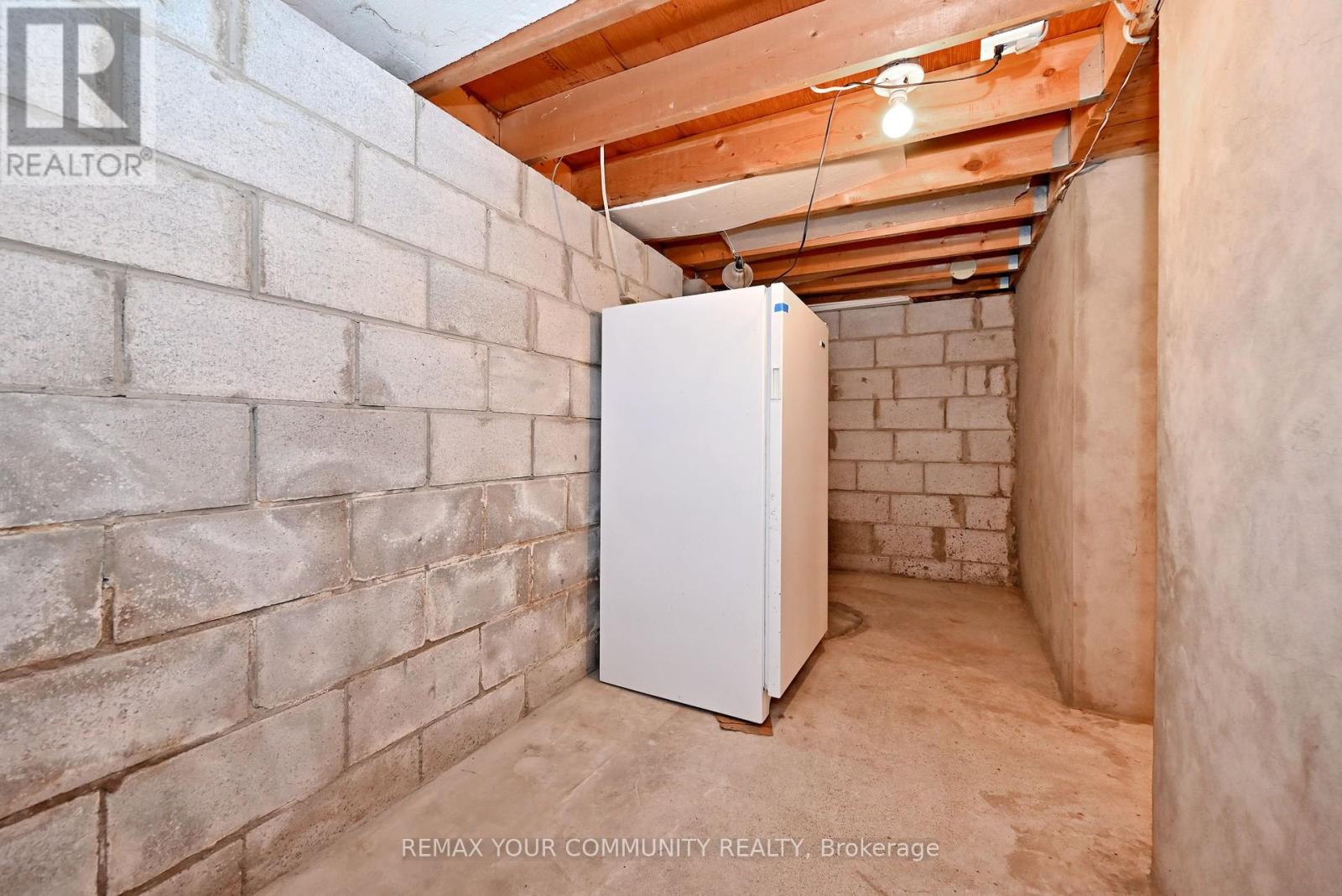 520 DUFFERIN STREET - 27