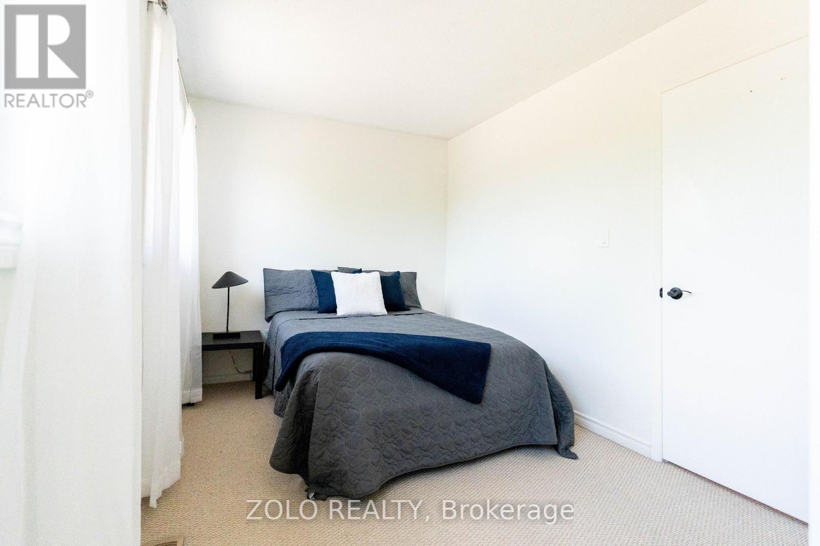 308 HOWARD CRESCENT - 28