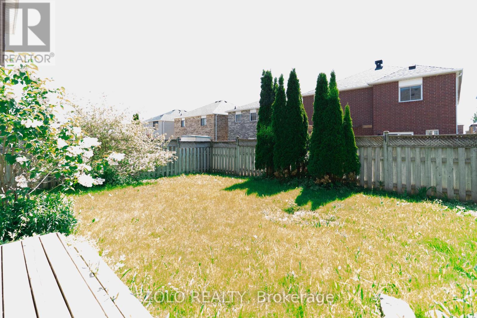 308 HOWARD CRESCENT - 37