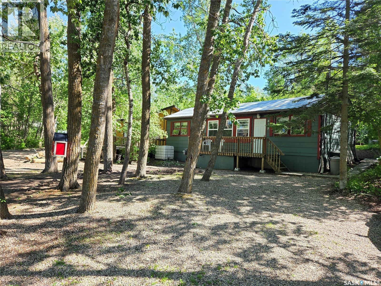 825 Lakeside AVENUE - photo 2