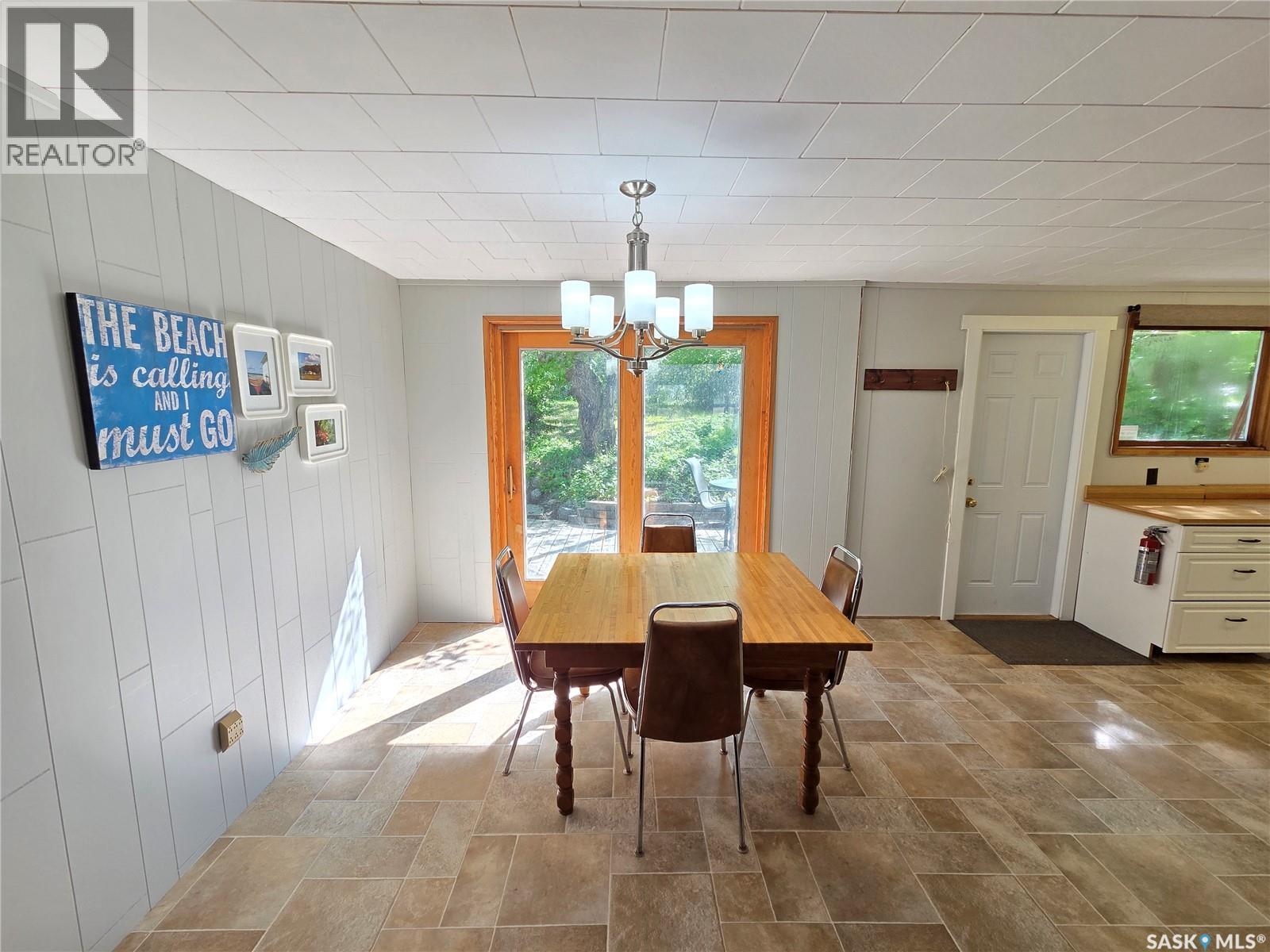 825 Lakeside AVENUE — photo 32