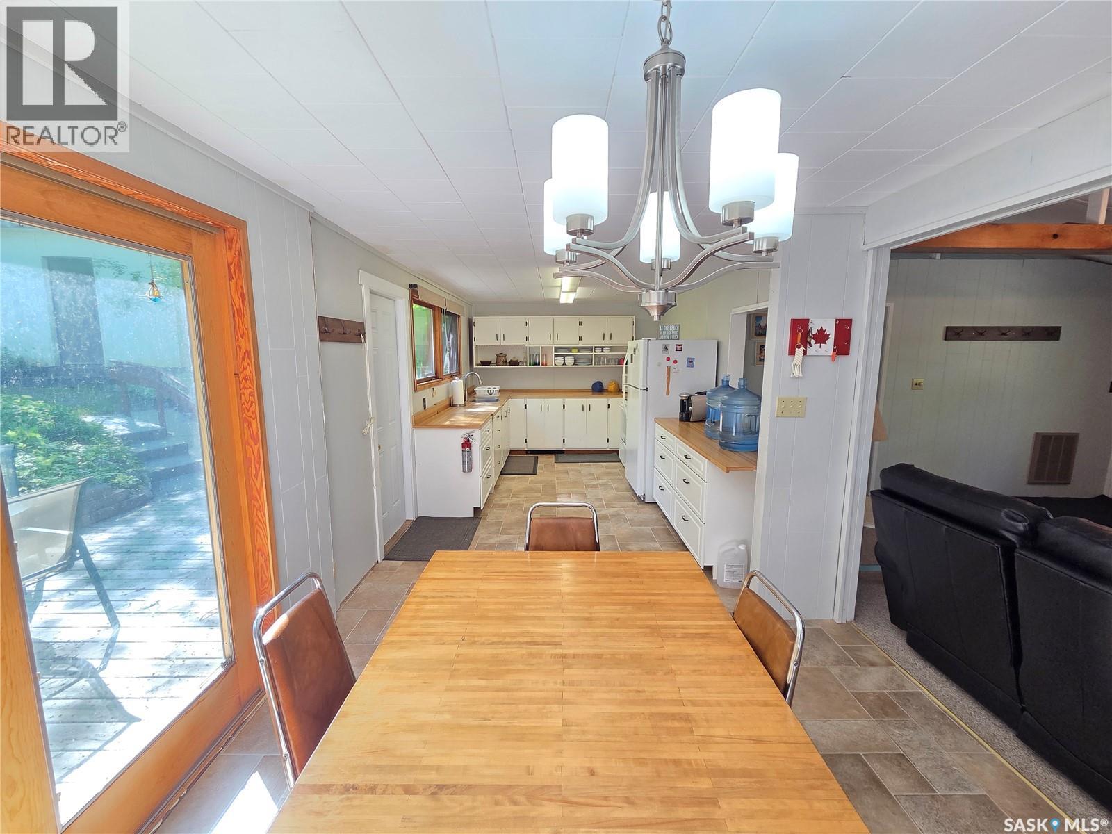 825 Lakeside AVENUE — photo 33