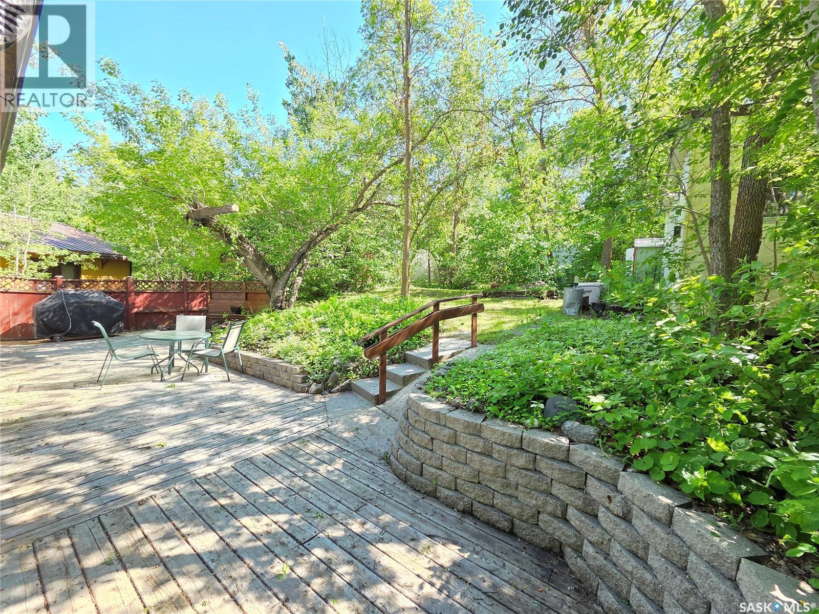 825 Lakeside AVENUE — photo 9