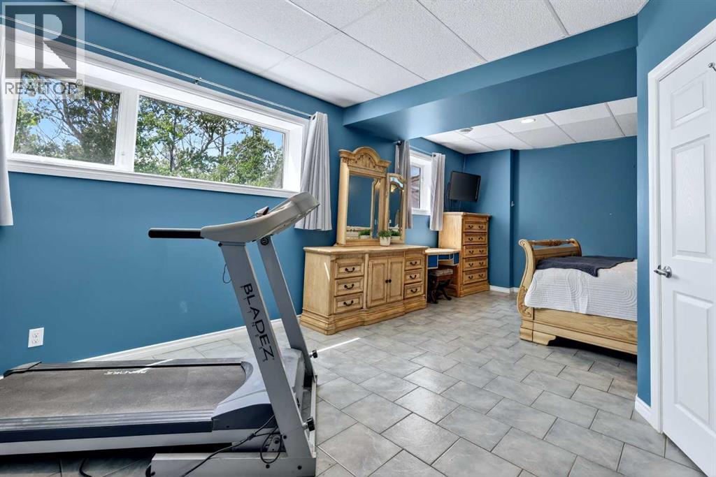 232054 Range Road 243A - 33