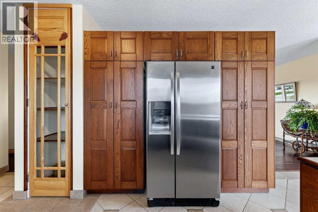 232054 Range Road 243A - 17