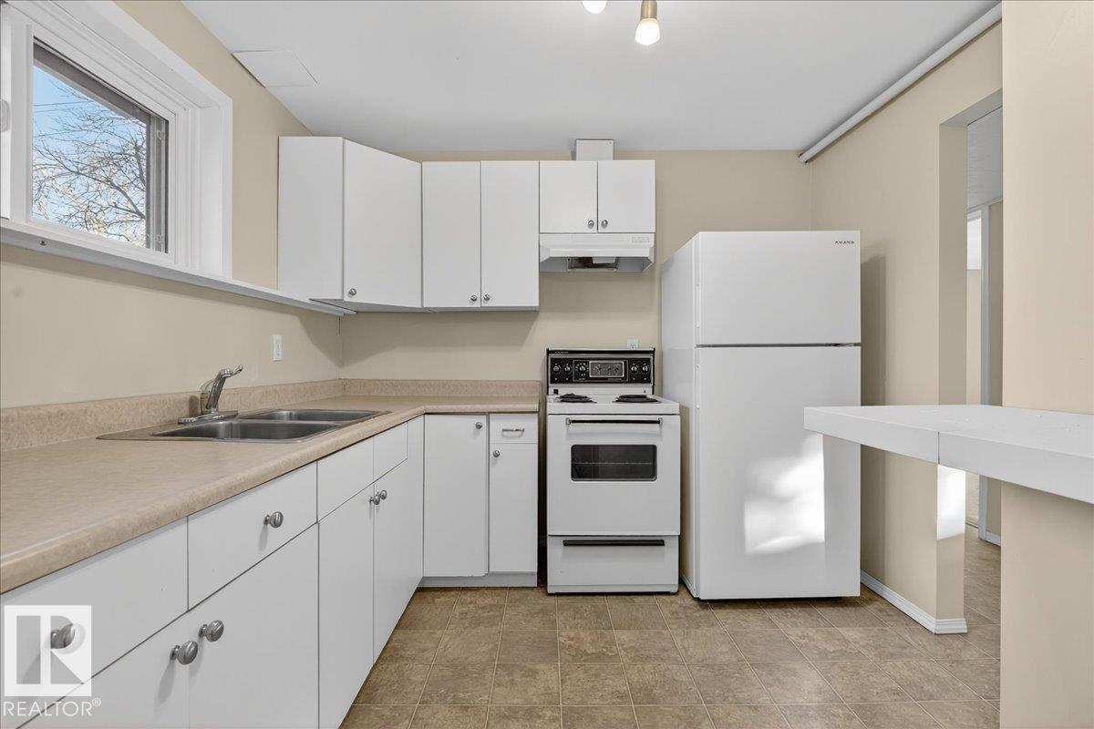 16206 79A AV NW - 26