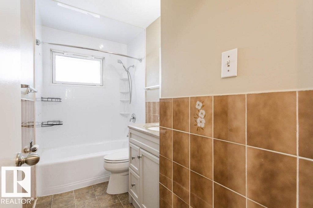 16206 79A AV NW - 22
