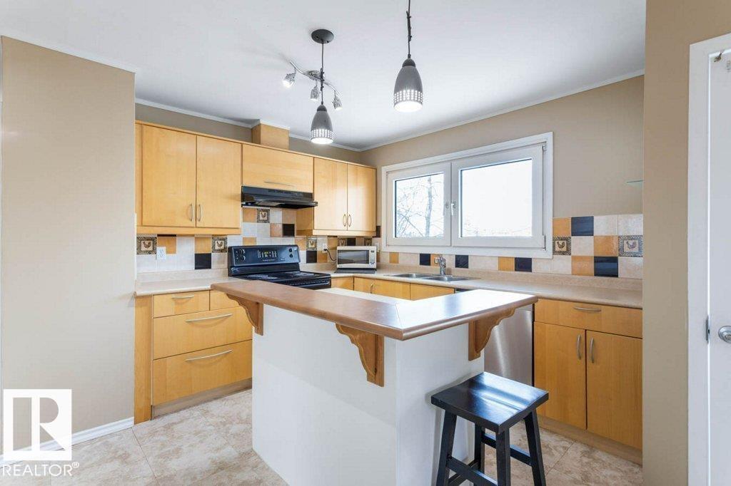 16206 79A AV NW - 12