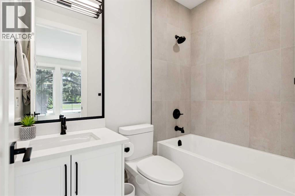 3004 Hampton Crescent SW — photo 26