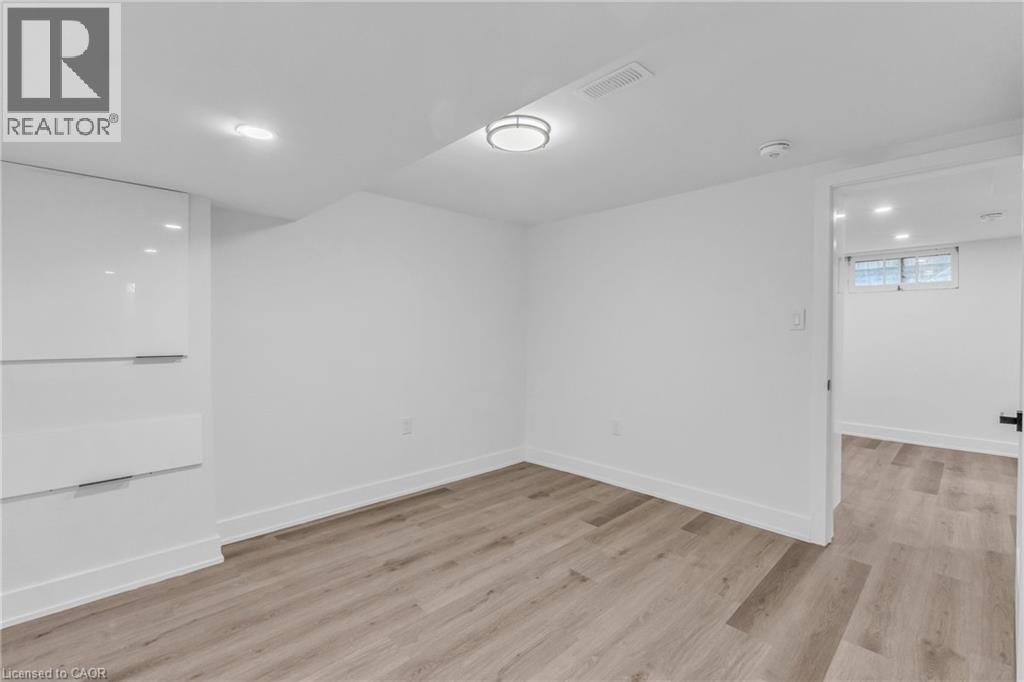 113 GREEN Road - 18