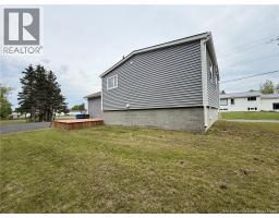 Bath (# pieces 1-6) - 171 12e Rue, Shippagan, NB E8S1C4 Photo 9