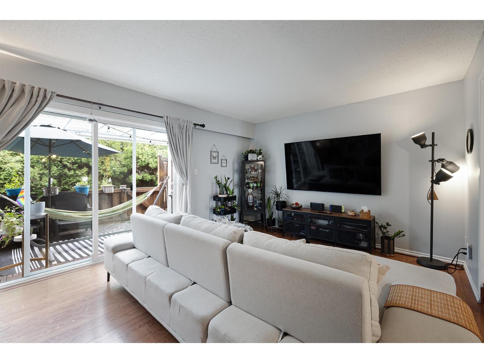 39 10776 GUILDFORD DRIVE