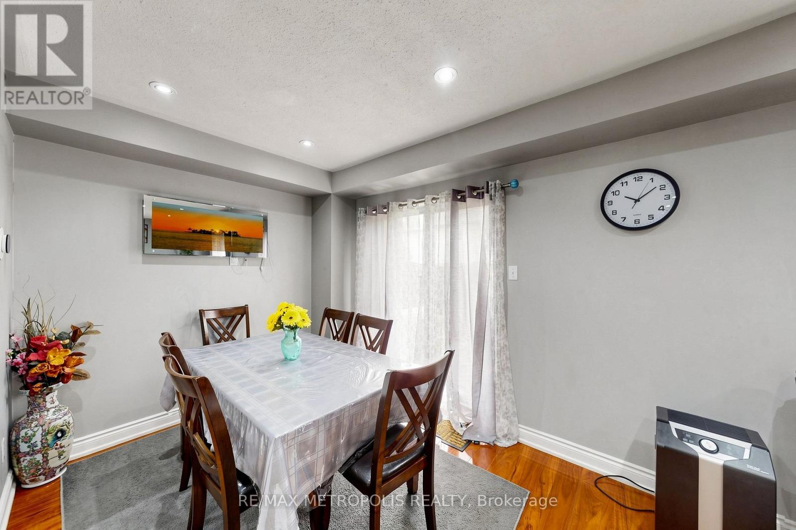 62 BRISBANE COURT - 12