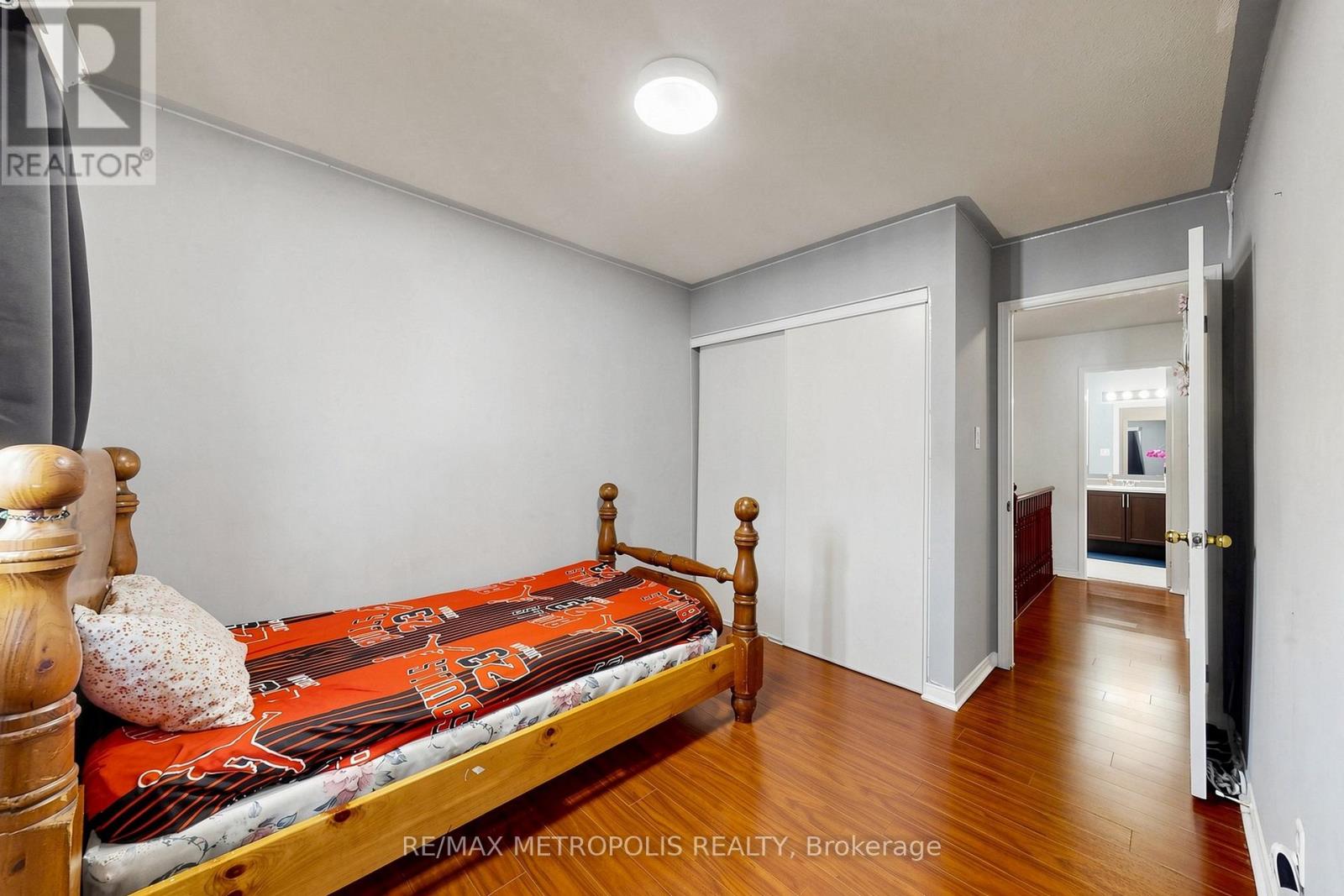 62 BRISBANE COURT - 31